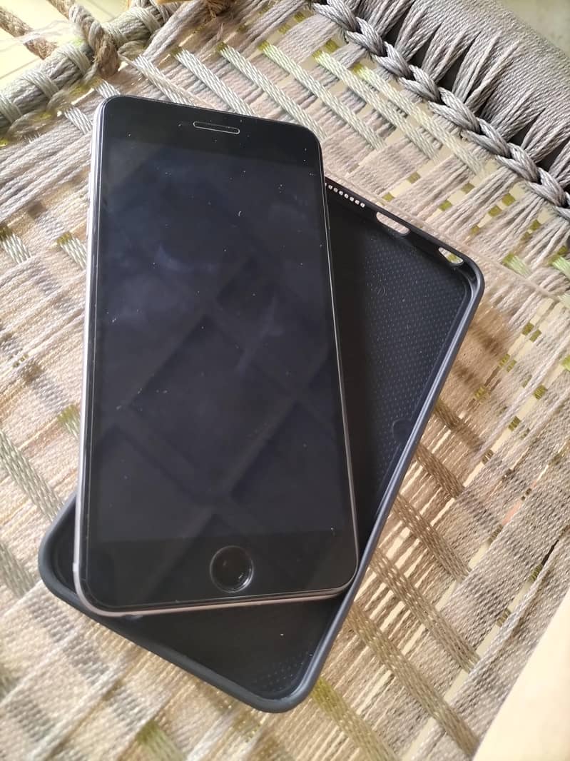 Apple iPhone 6 Plus 3