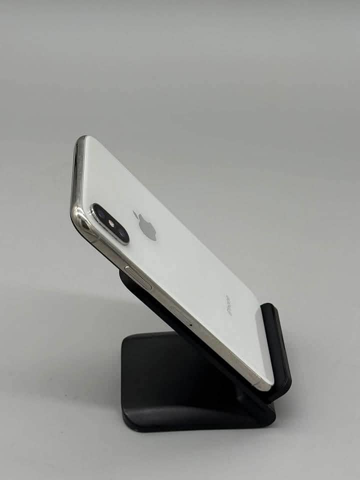 Apple iPhone X 0