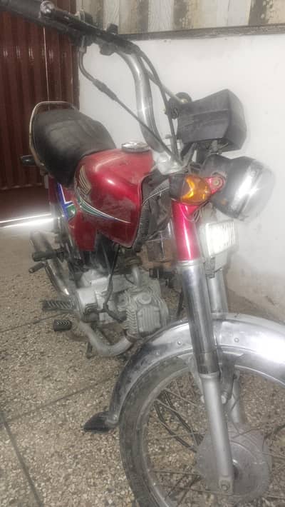 Honda CD 70 2015 model self used