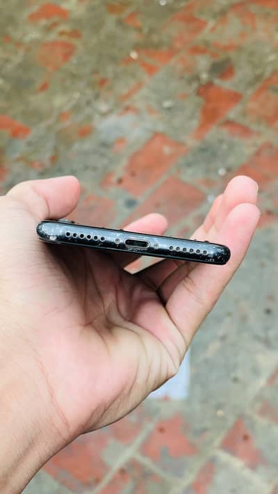 Apple iPhone 7 128gb PTA Approved