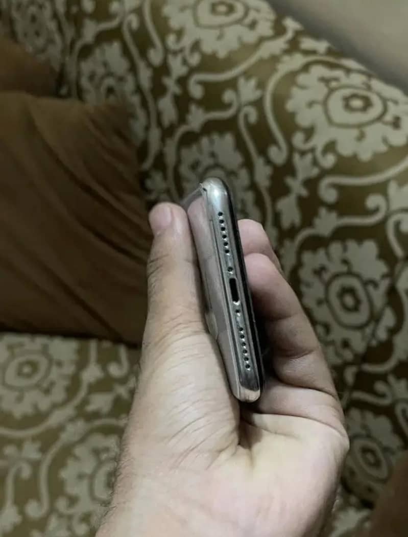 Apple iPhone X 2