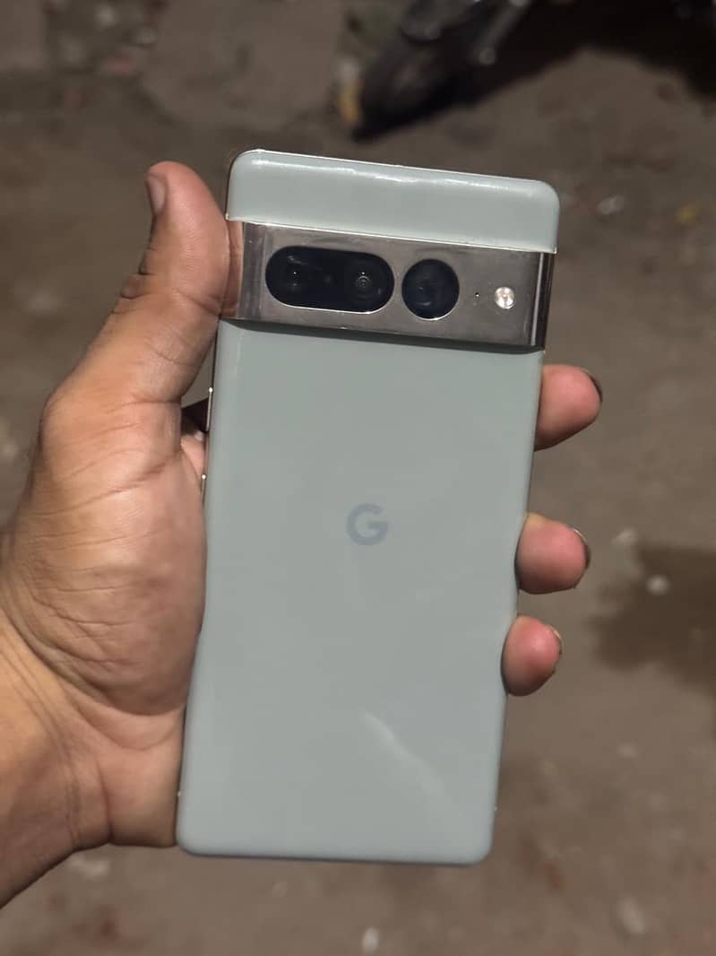 Google Pixel 7 Pro 12
