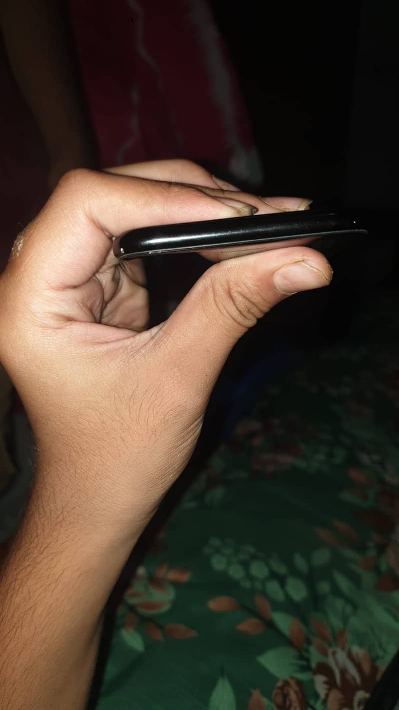 Apple iPhone 7 2