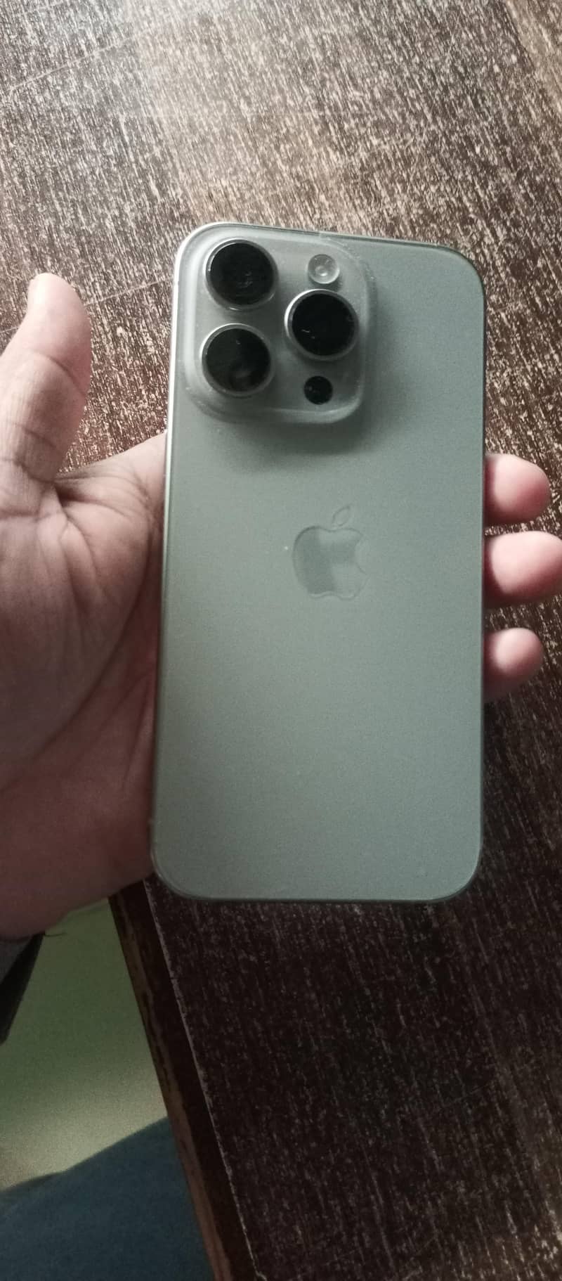 Apple iPhone 15 Pro 4