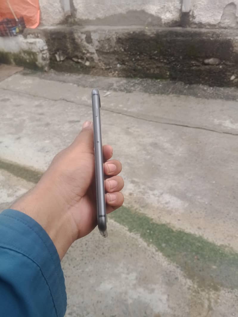 Apple iPhone 8 Plus 1