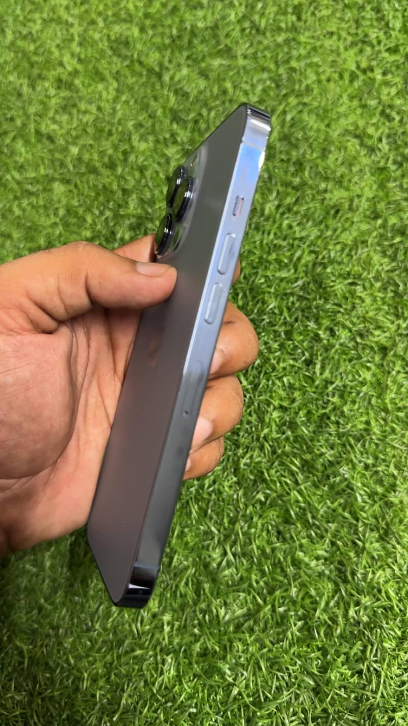 Apple iPhone 13 Pro 2