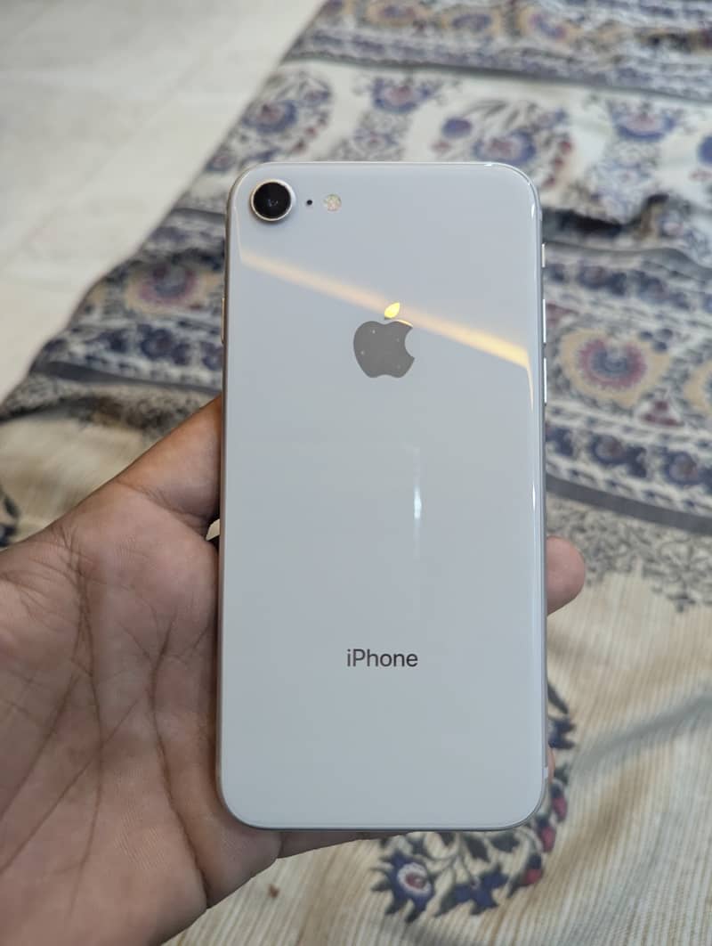 Apple iPhone 8 5