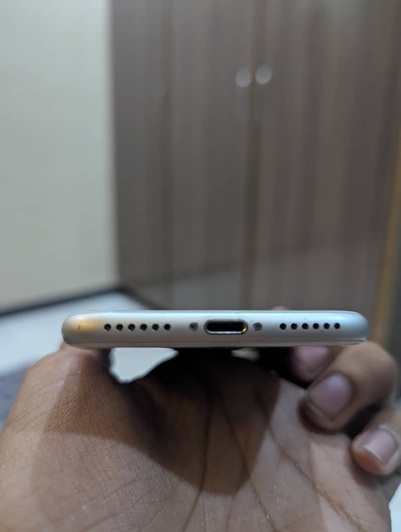 Apple iPhone 8 7