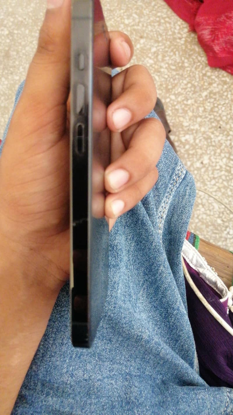Apple iPhone 14 Pro 1