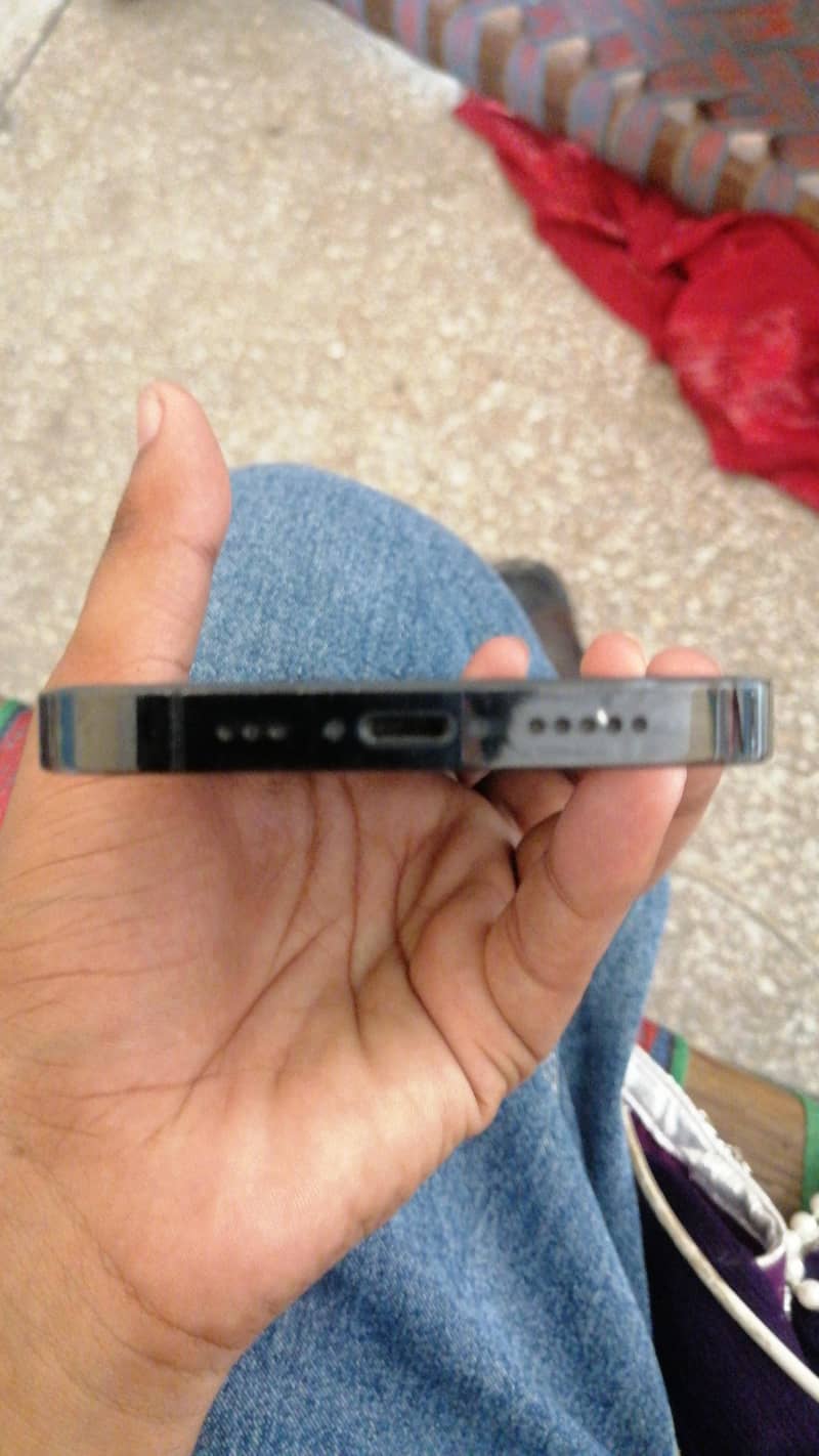 Apple iPhone 14 Pro 2