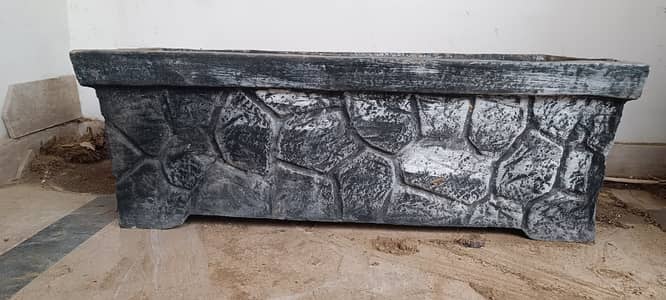 PLANTER AVAILABLE FOR SALE