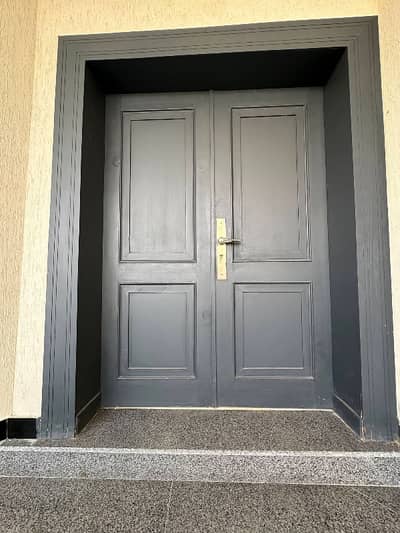 Very Prime Located 2 Bed Upper Portion Available For Rent in Gulraiz For Small Family