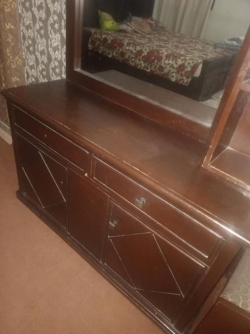 dressing table 2