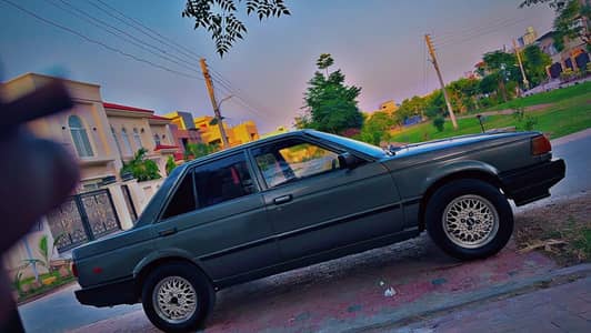 Nissan Sunny 1989