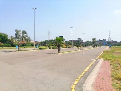 1 KANAL COMMERCIAL PLOT FOR SALE