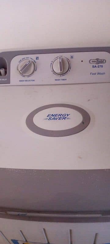 I m selling super asia washing machine