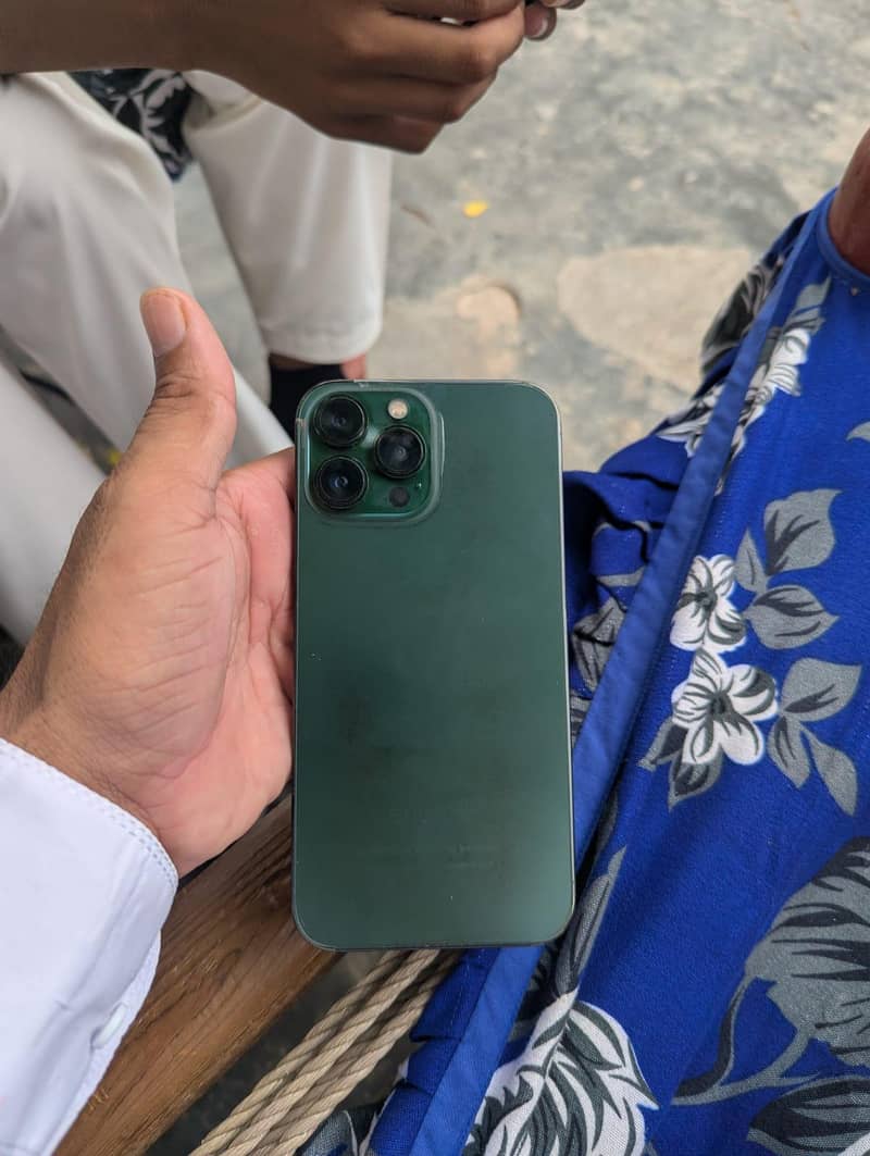 Apple iPhone 13 Pro Max 6