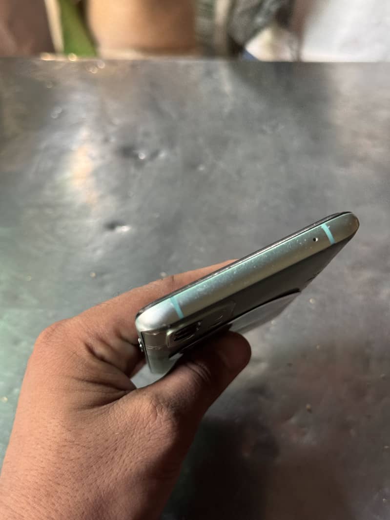 One Plus 9R 3
