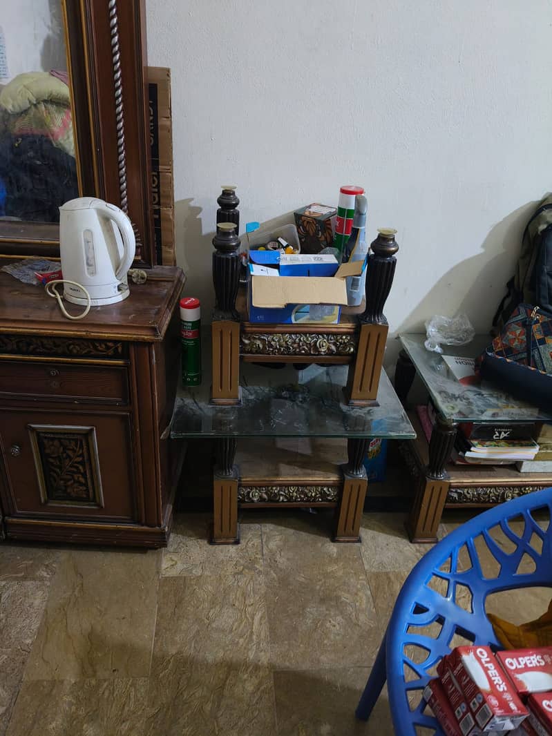 Dressing table and mid tabels 1
