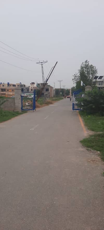 5 MARLA COMERCIAL PLOT FOR SALE ON COLLAGE ROAD LAHORE