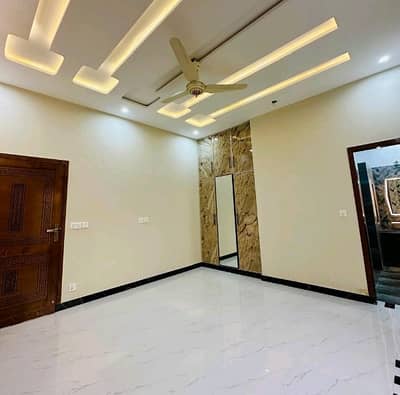 10 Marla House In Eden Residencia