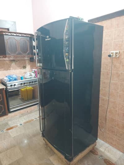 DAWLANCE full size fridge