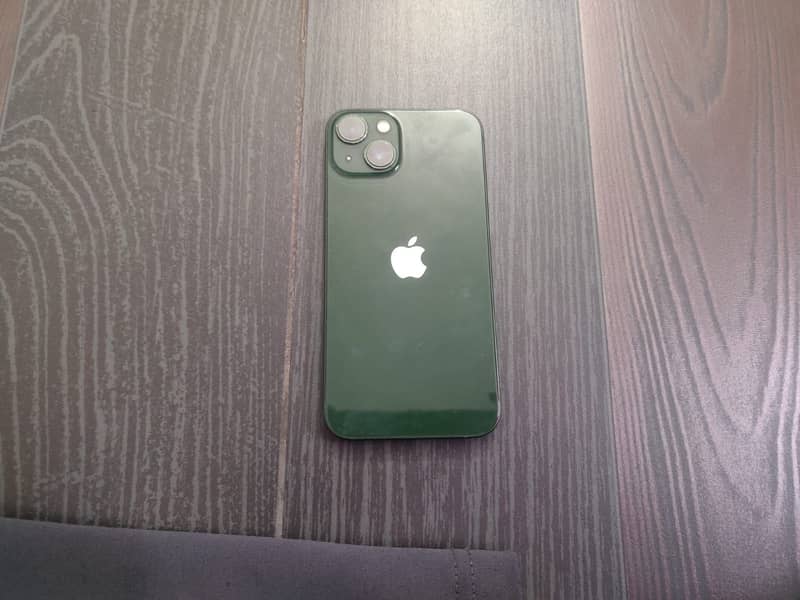 Apple iPhone 13 5