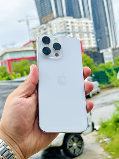 Apple iPhone 16 Pro Max
