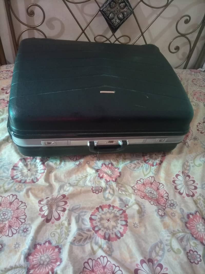 big size suitcase 1