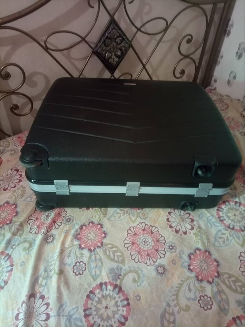 big size suitcase 2