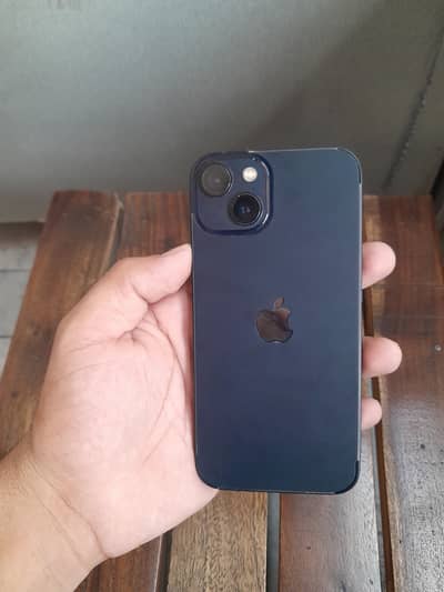 Apple iPhone 13 Excellent Condition