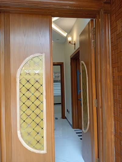 10marla 3beds DD TV lounge kitchen attached baths Brand New house ground portion for rent in G 13 3 islamabad
