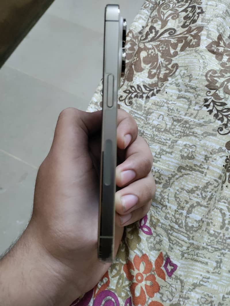 Apple iPhone 14 Pro 5