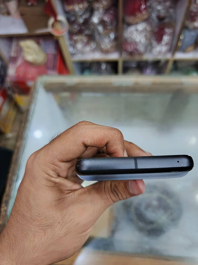 Google Pixel 8 3