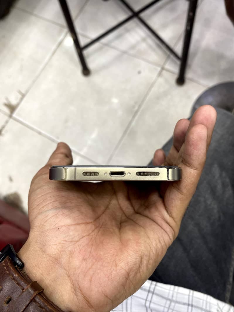 Apple iPhone 13 Pro Max 3