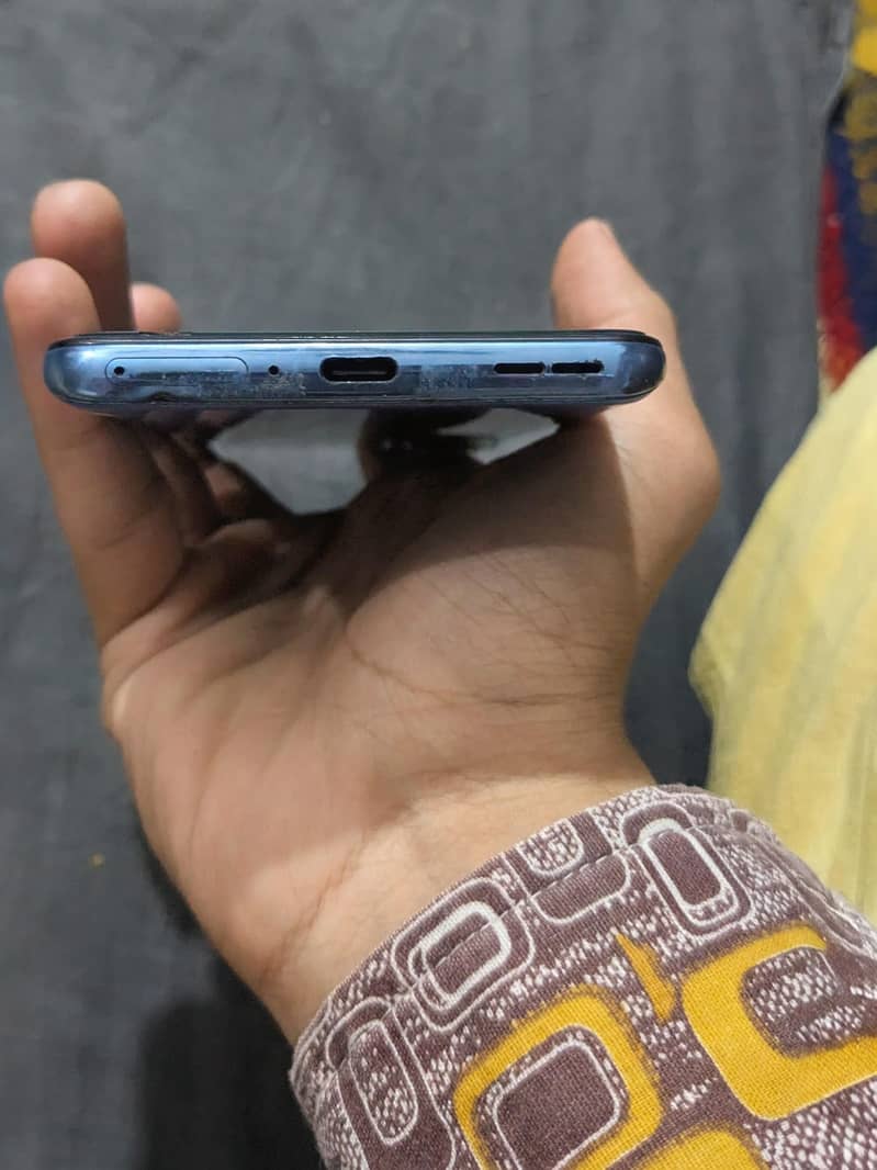 One Plus 9   8/10 3