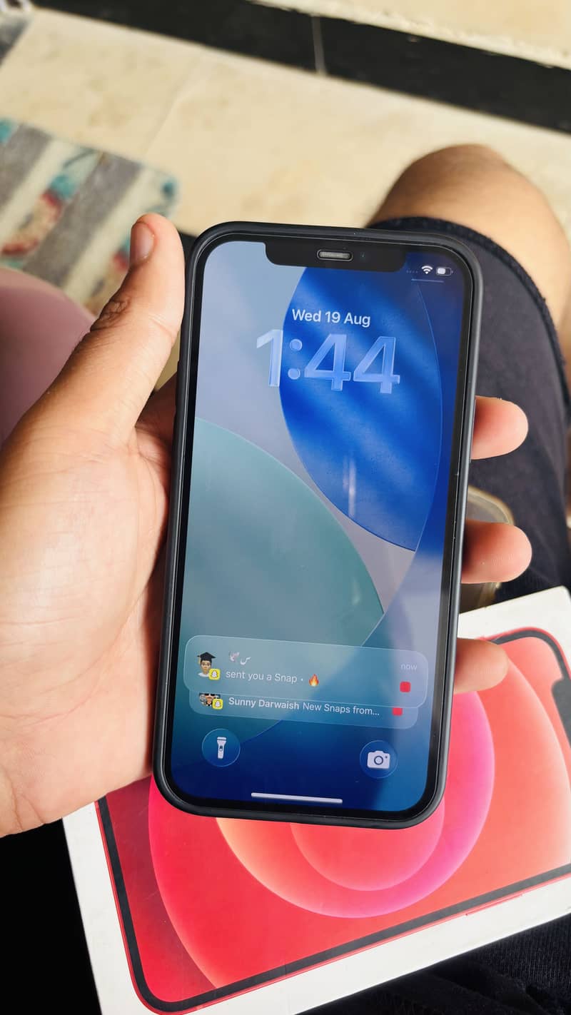 Apple iPhone 12 1