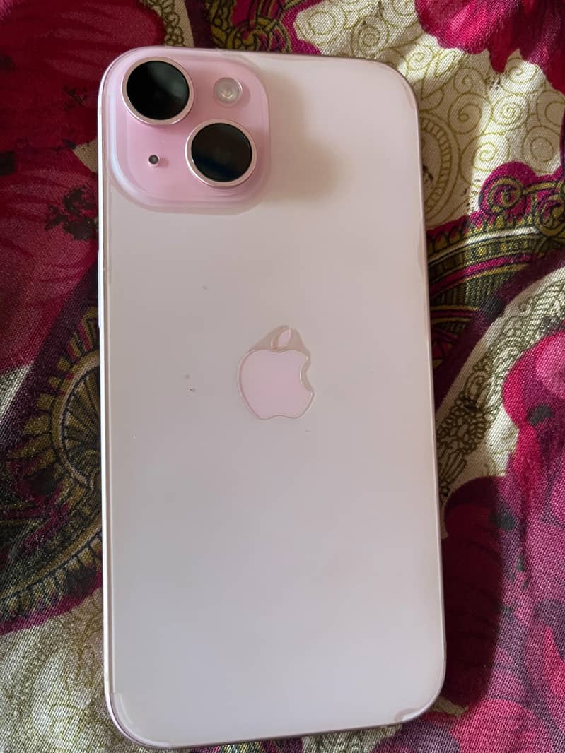 Apple iPhone 15 3