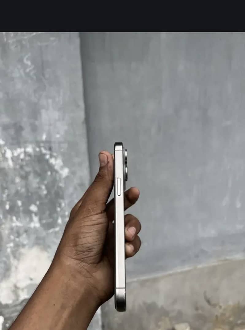 Apple iPhone 13 Pro 2