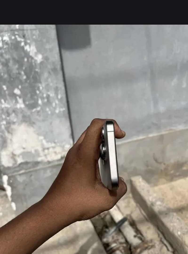 Apple iPhone 13 Pro 8