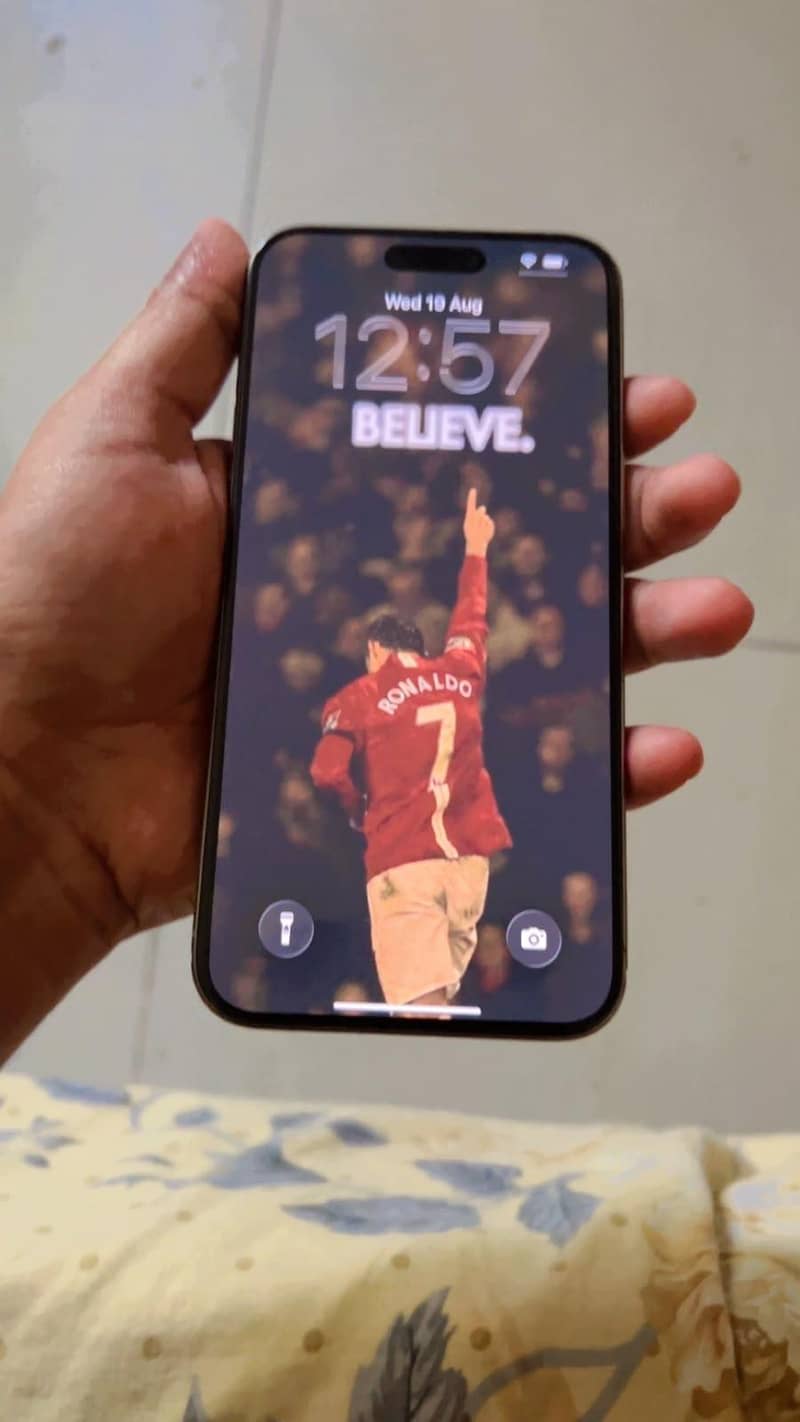 Apple iPhone 15 Pro Max 2