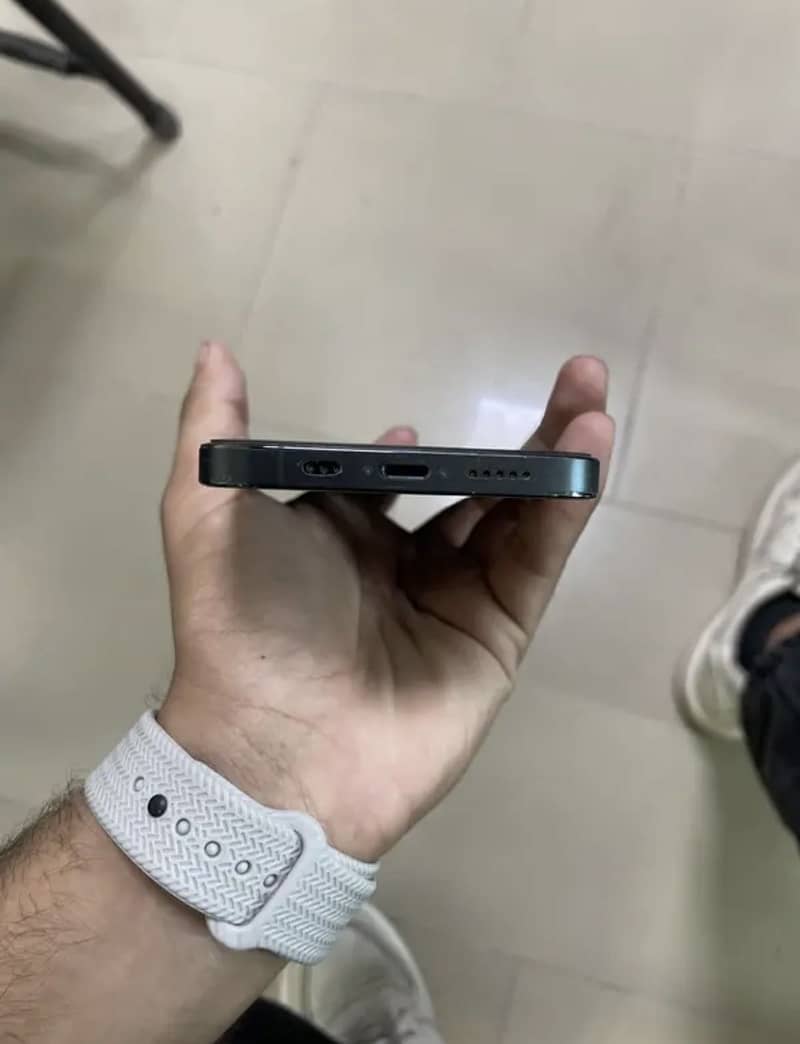 Apple iPhone 12 Pro 2