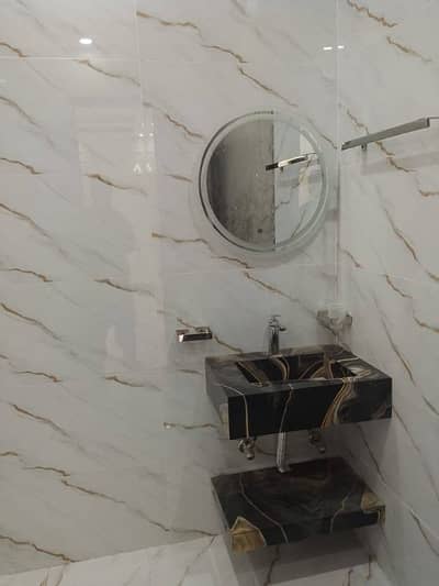 5 Marla Ultra Modern House Available For Sale
