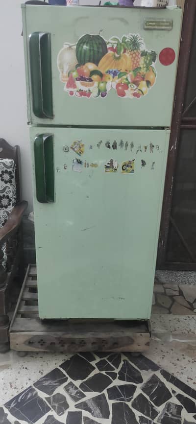 Frigs for Sale in good condition OK hai Location Hurbunspura lahore
