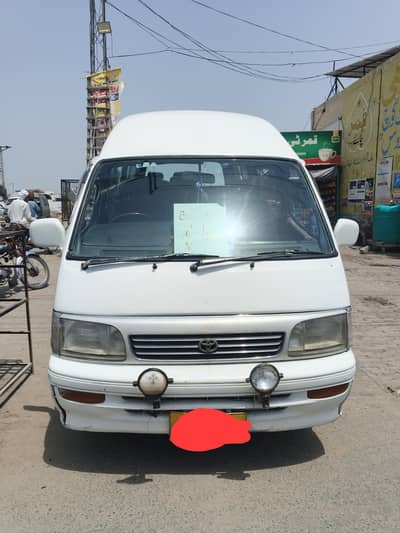 Toyota HiAce 2000 Model
