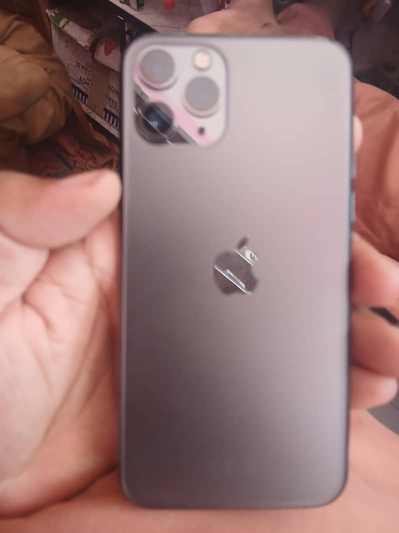 Apple iPhone 11 Pro 1