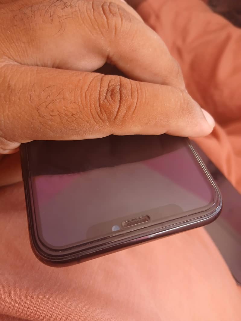 Apple iPhone 11 Pro 2