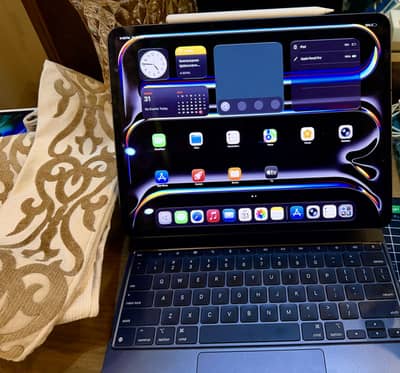 Apple iPad Pro 13” M4 + Apple Magic Keyboard M4/M5 13” 399$
