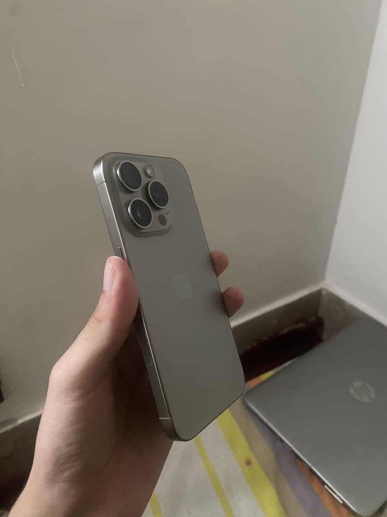 Apple iPhone 15 Pro 2