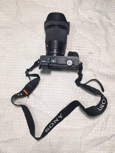 Sony a6400 with 16/50 mm lens, sigma 16mm 1.4 and Gimbel moza air 2